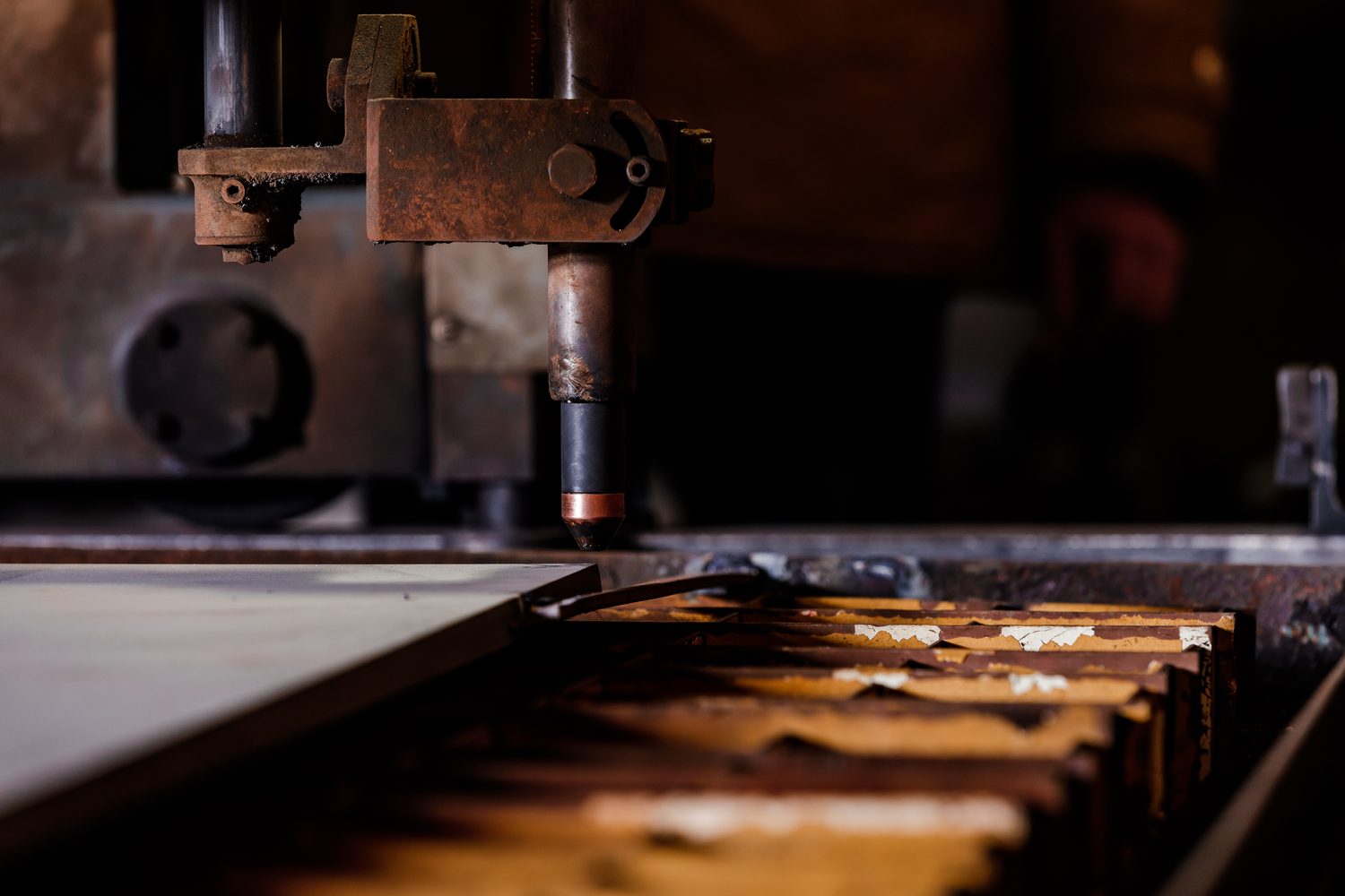 Mesa de corte plasma CNC en SUME ATLÁNTICO